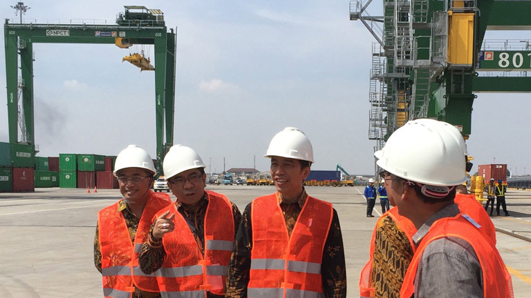 ジャカルタの新コンテナターミナルで開業式典