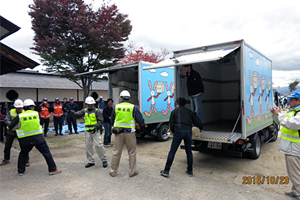 山形県生協連、防災訓練で緊急物資輸送