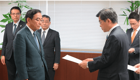 国交相、フェリー団体に災害時の応援部隊優先輸送要請