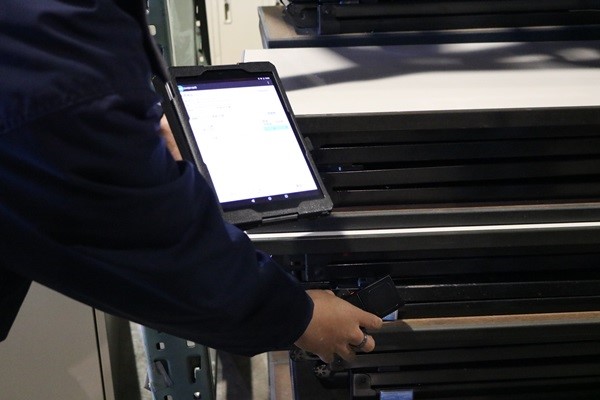 大日本印刷の金属対応タグ用いレンタル品管理システム構築01