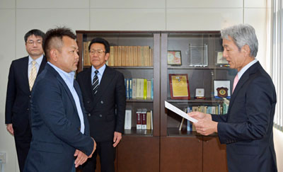 家具輸入・販売のC&D、新規通関許可書を取得