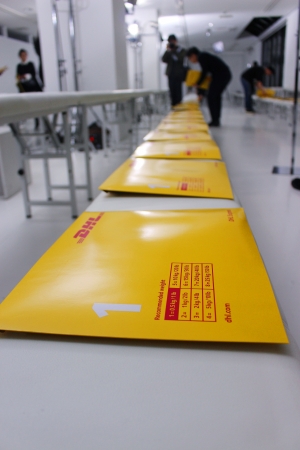 DHL、ファッションブランド「sulvam」の物流支援