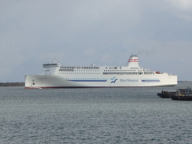 新日本海フェリー、新造船「らべんだあ」就航??