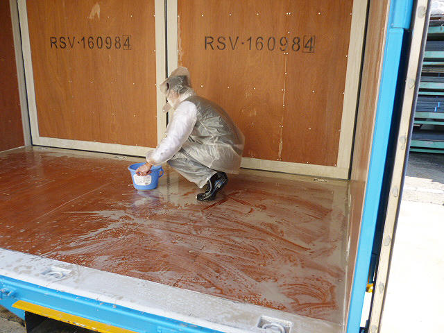 日通、「宗教洗浄」したハラール対応コンテナで鉄道輸送